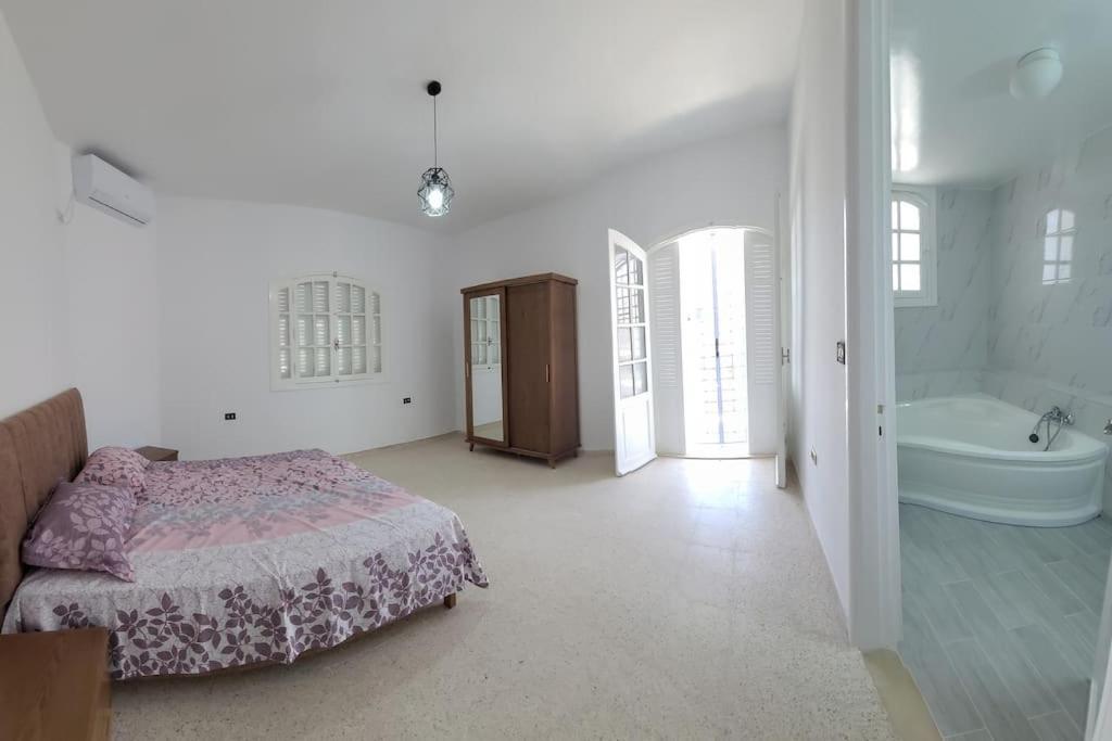 Magnifique Grande A Skanes Villa Monastir